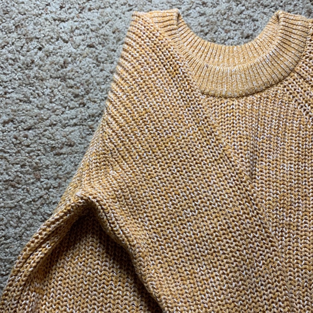 Universal Thread Sweater - Picture 3 of 3
